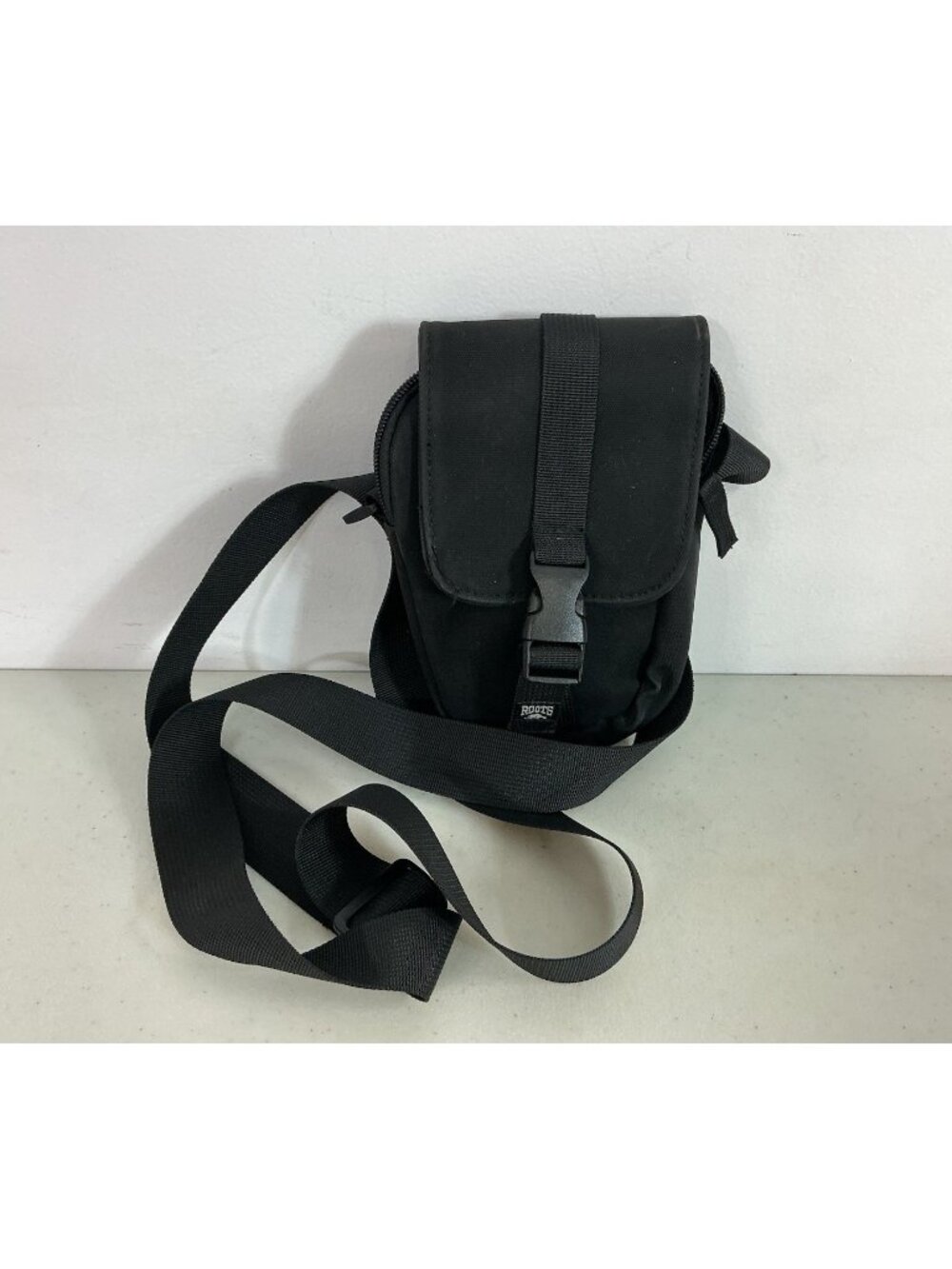 Roots Small Crossbody Bag Travel Pockets Passport Organizer Nylon